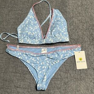 Body Glove FREYA Triangle Bikini Top & ROSALIA Bottoms Baby Blue Flowery Skies